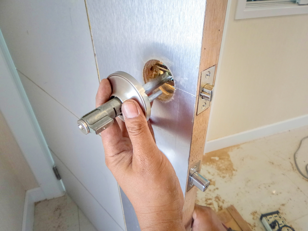 What's Difference Between Rekeying Replacing Locks 1