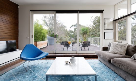 Locksmiths Melbourne Can Put Deadbolt Sliding Door