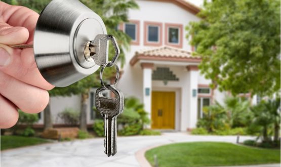 Deadbolt Vs. Deadlatch Locks